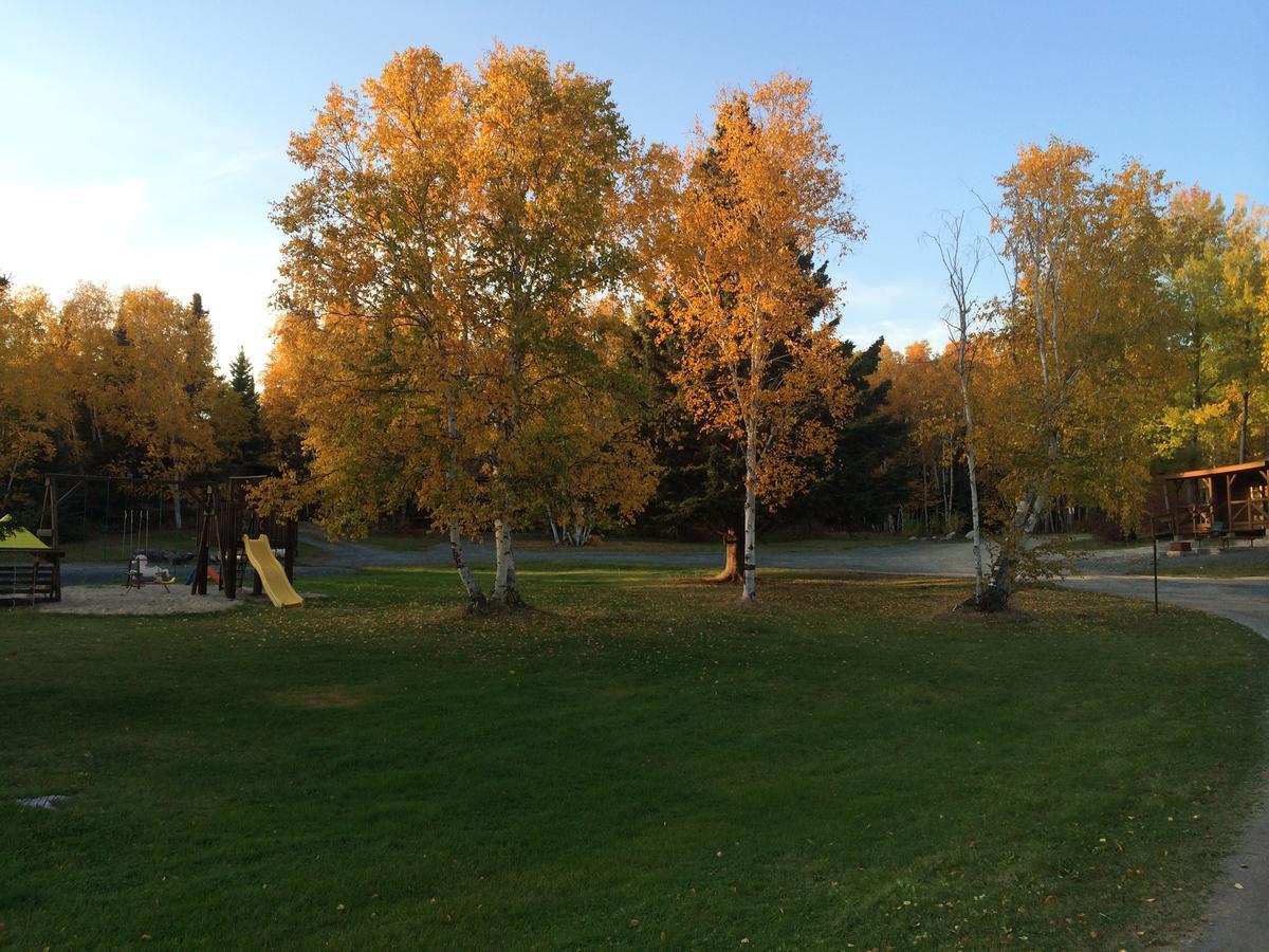 Bakers Narrows Lodge And Conference Center Flin Flon Exterior photo