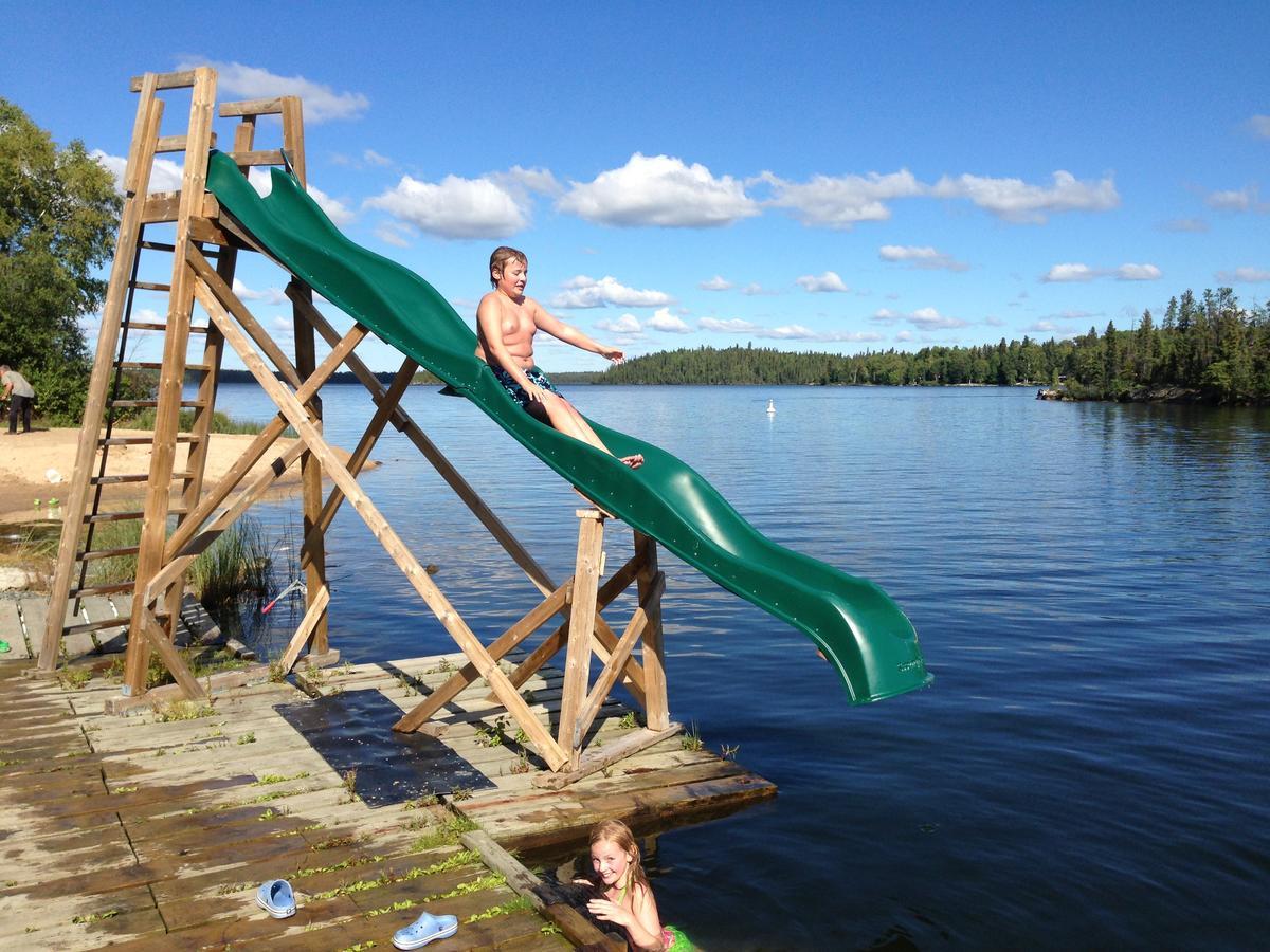 Bakers Narrows Lodge And Conference Center Flin Flon Exterior photo