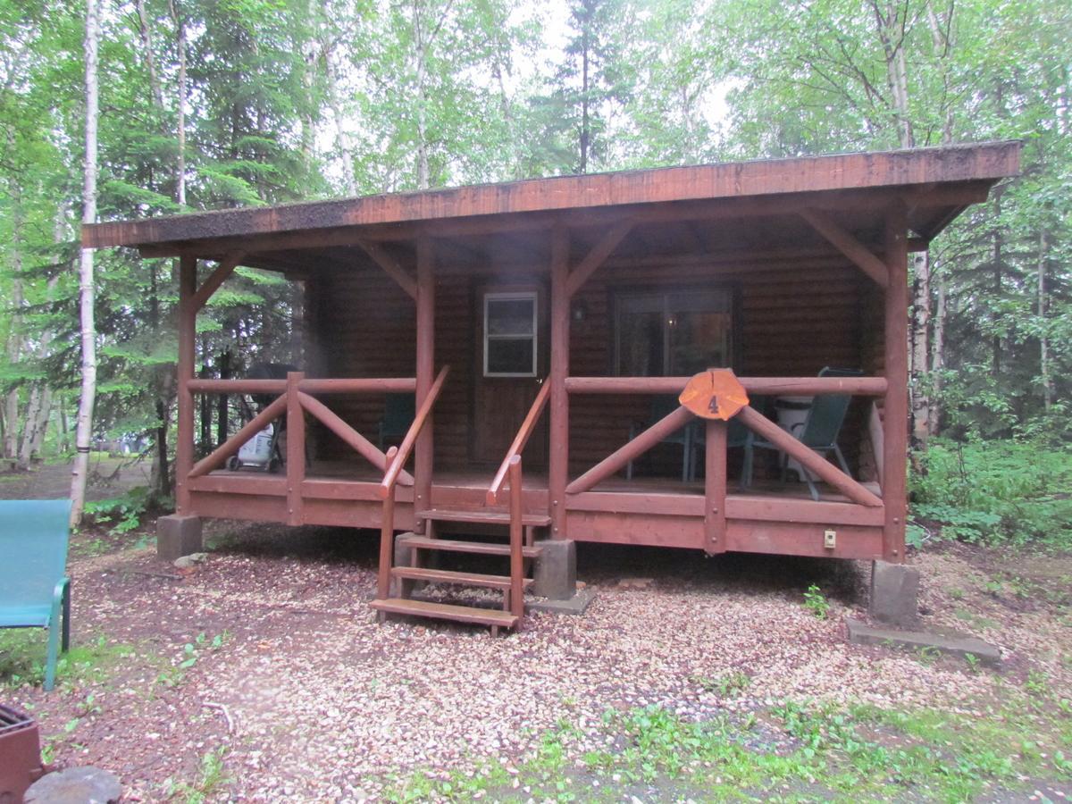 Bakers Narrows Lodge And Conference Center Flin Flon Exterior photo